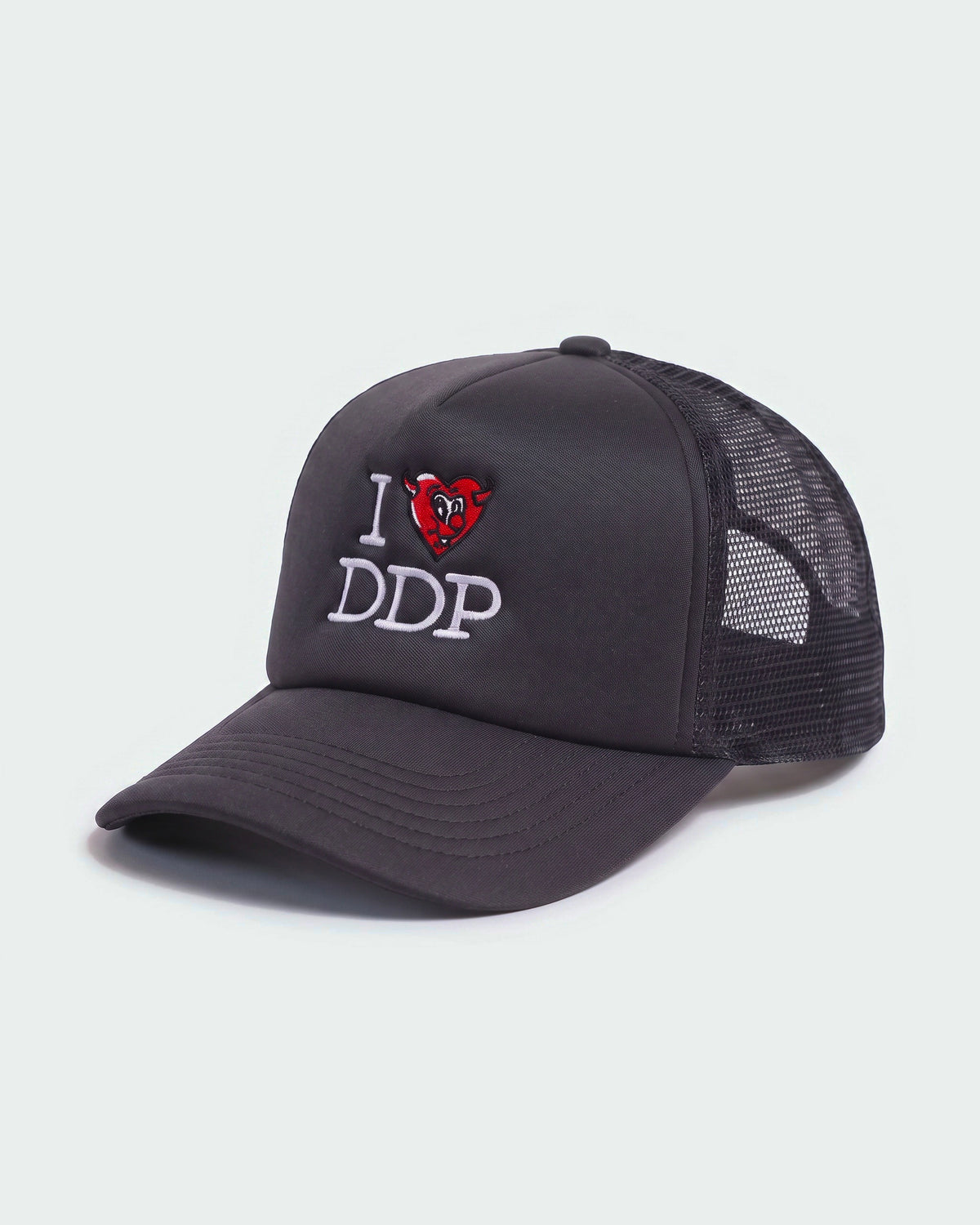 Casquette trucker DDP I Love DDP en mousse – coloris Noir – vue de trois quarts