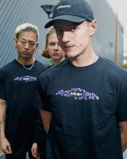 Dystopia x DDP – T-shirt coupe droite