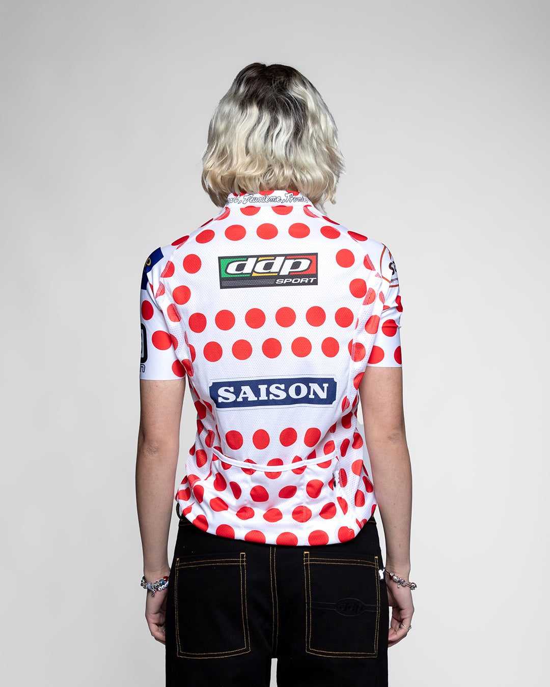 T-shirt DDP x SAISON blanc et rouge - vue detail 2